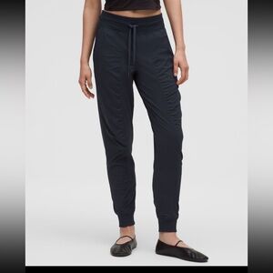 Lululemon Dance Studio Lightweight Jogger Pant with Drawstring Waist - 8